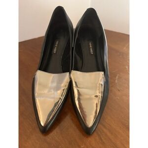 Nine West Pointed Black Metallic Silver Flat Shoes Size 8.5 Dressy Professional